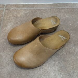 Dansko Clogs Mules EUC